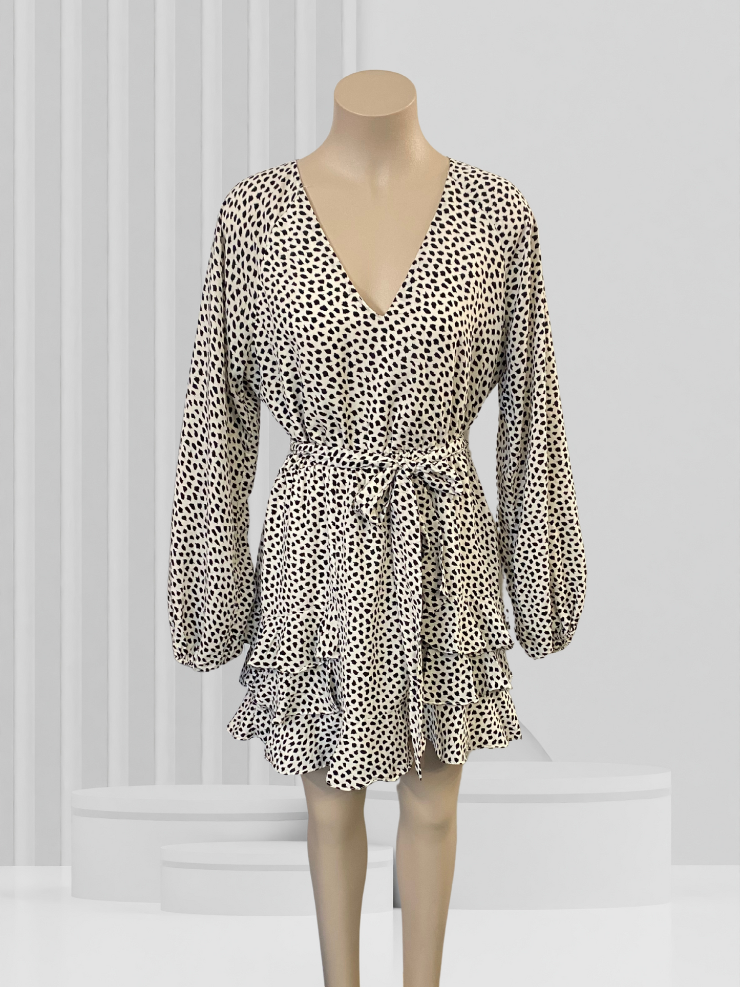 TUSSAH Black & White Dress Size 14