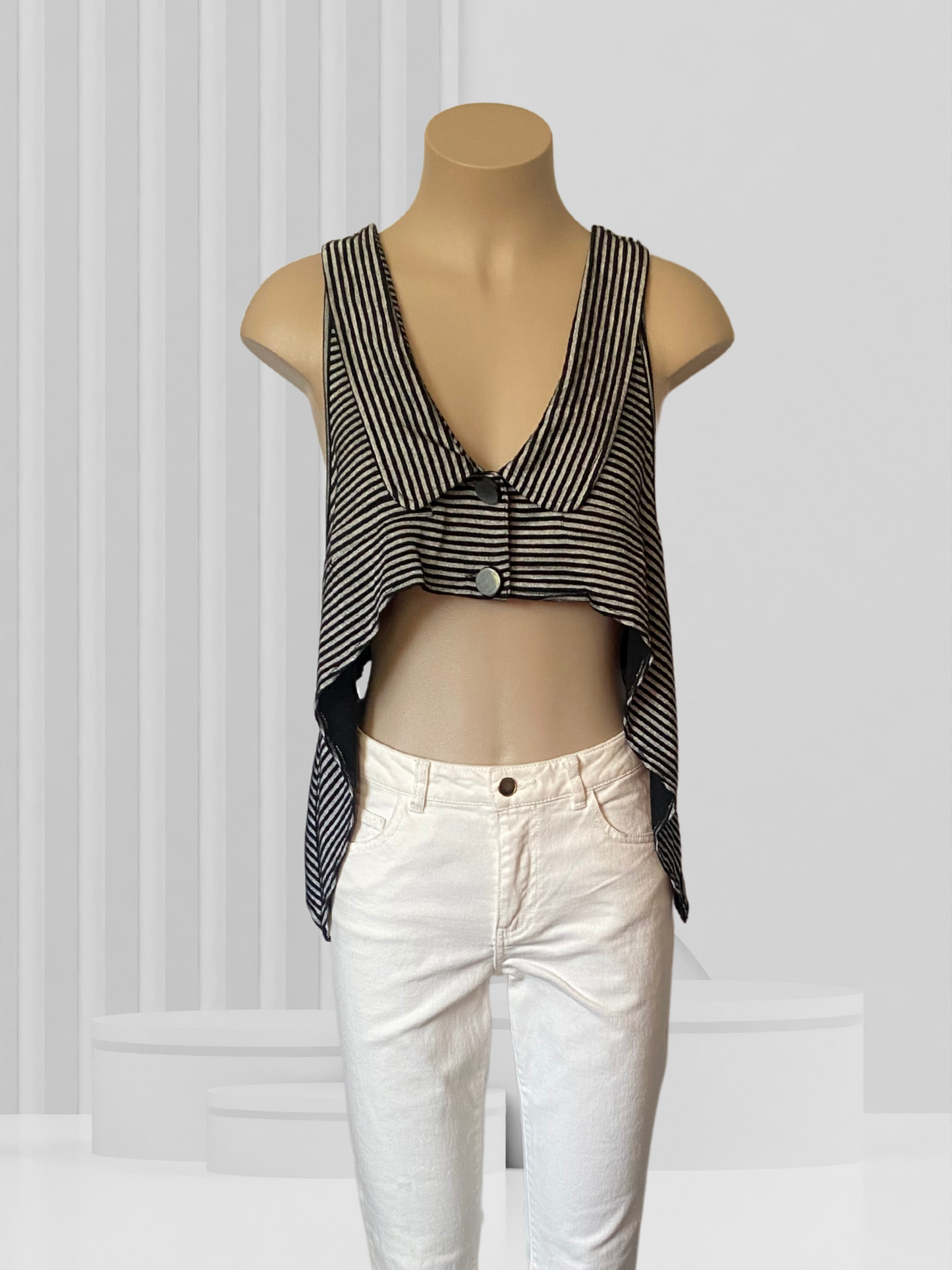 SCARLETT Silver & Black Top Size 14
