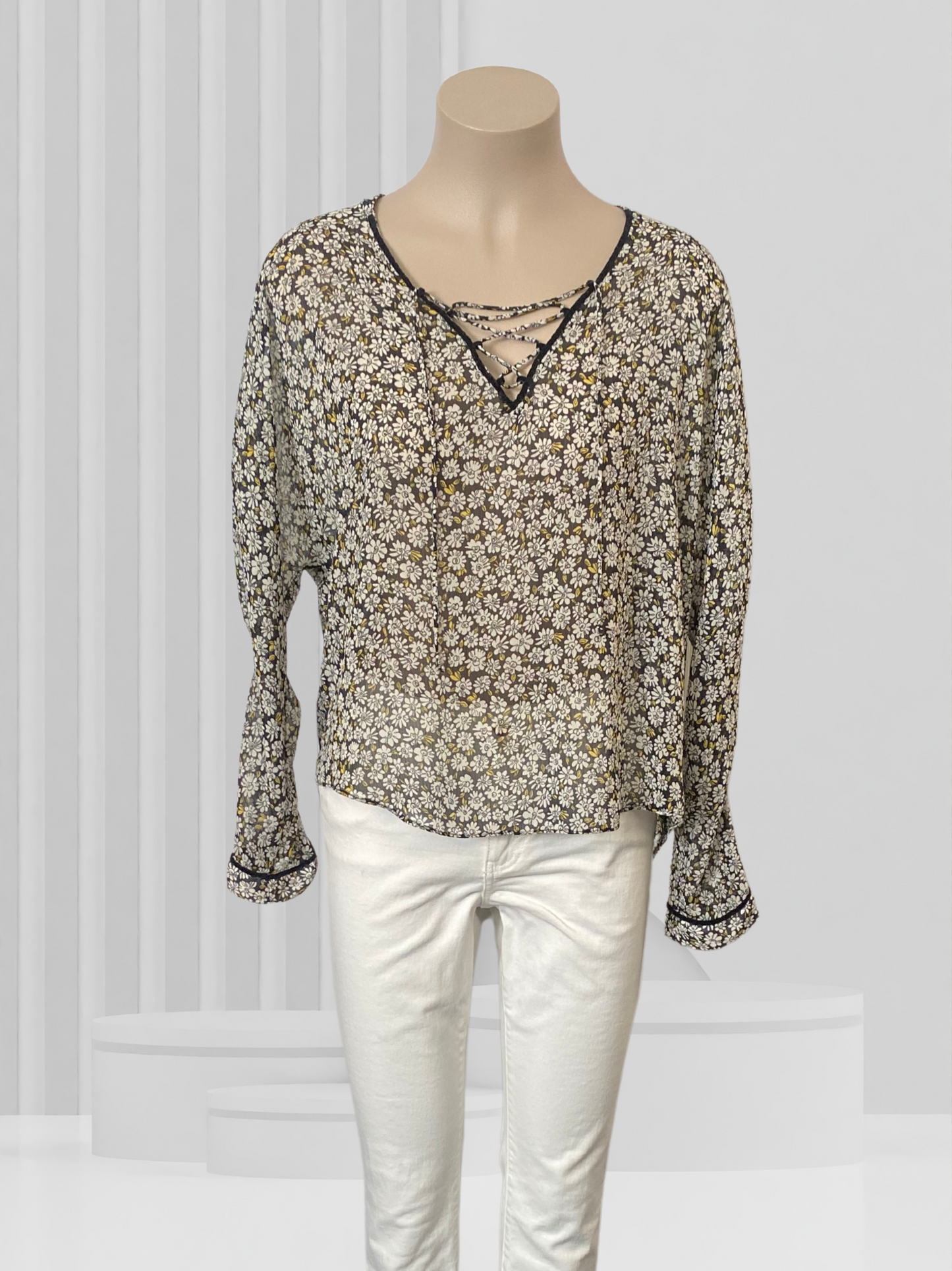 ZARA Black & White Floral Top Size L