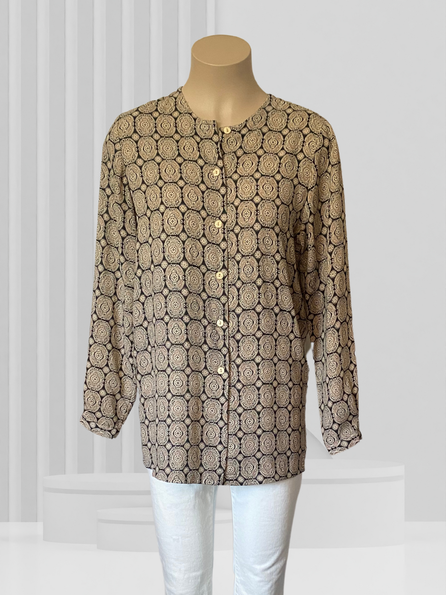 FASHION WAREHOUSE Beige & Black Top Size 10