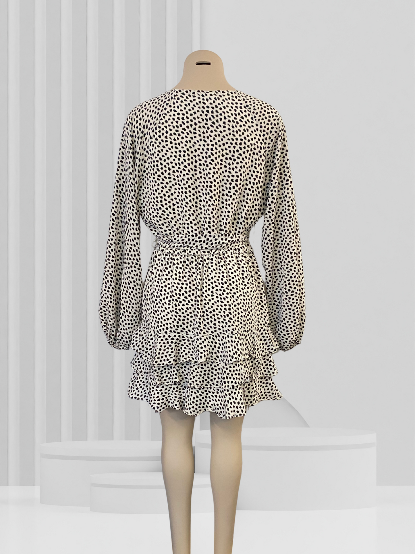 TUSSAH Black & White Dress Size 14