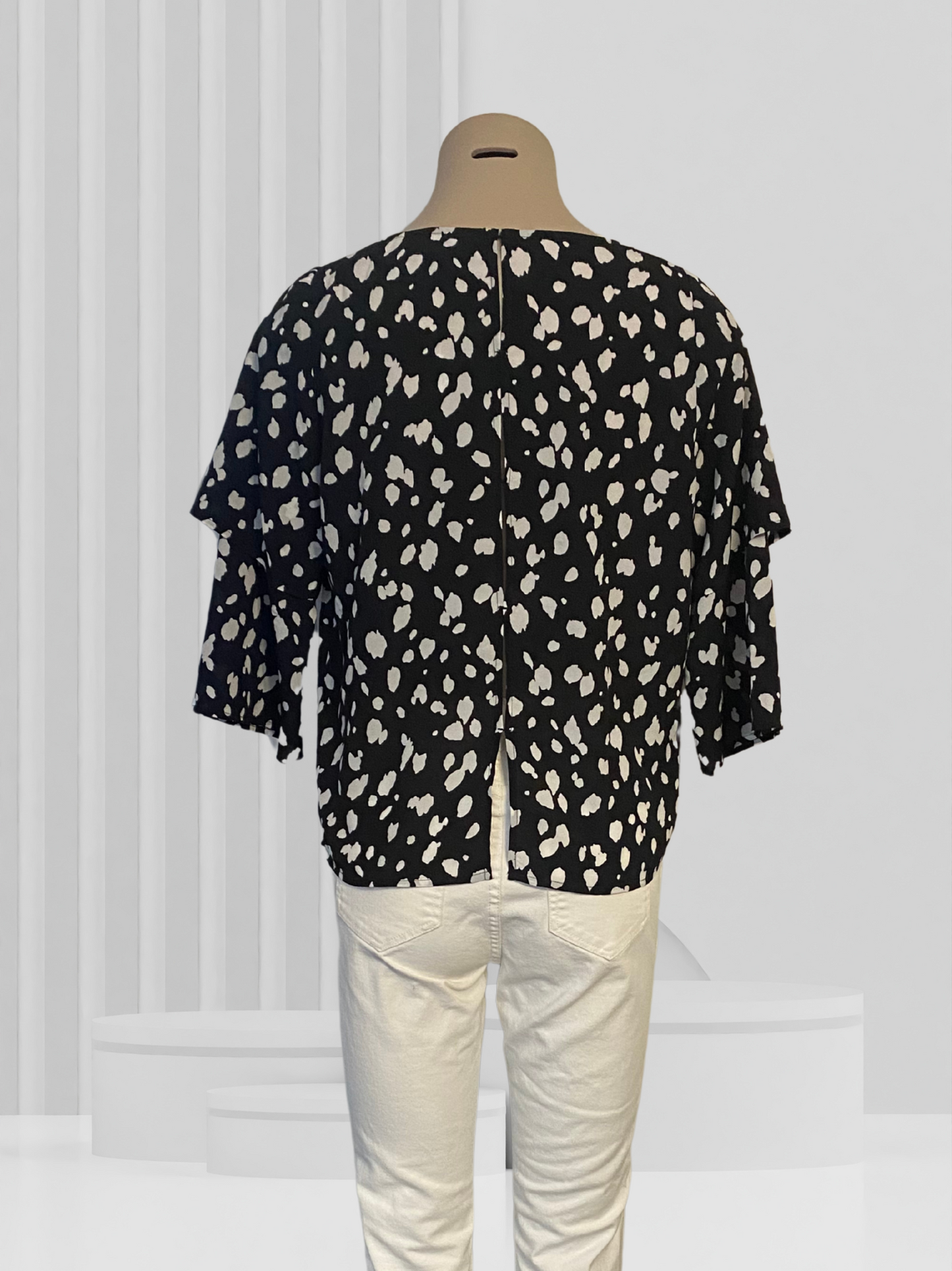 DRAMA THE LABEL Black & White Top Size 10