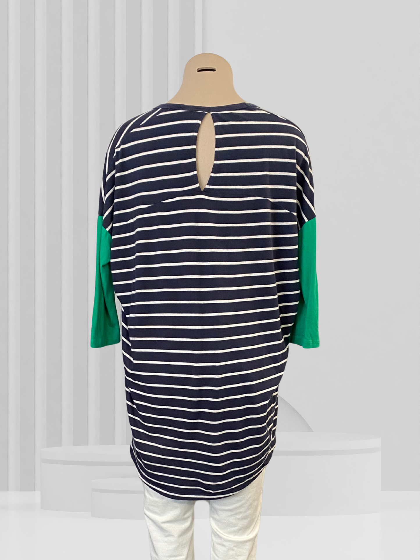 MOOCHI Navy & White Top Size S