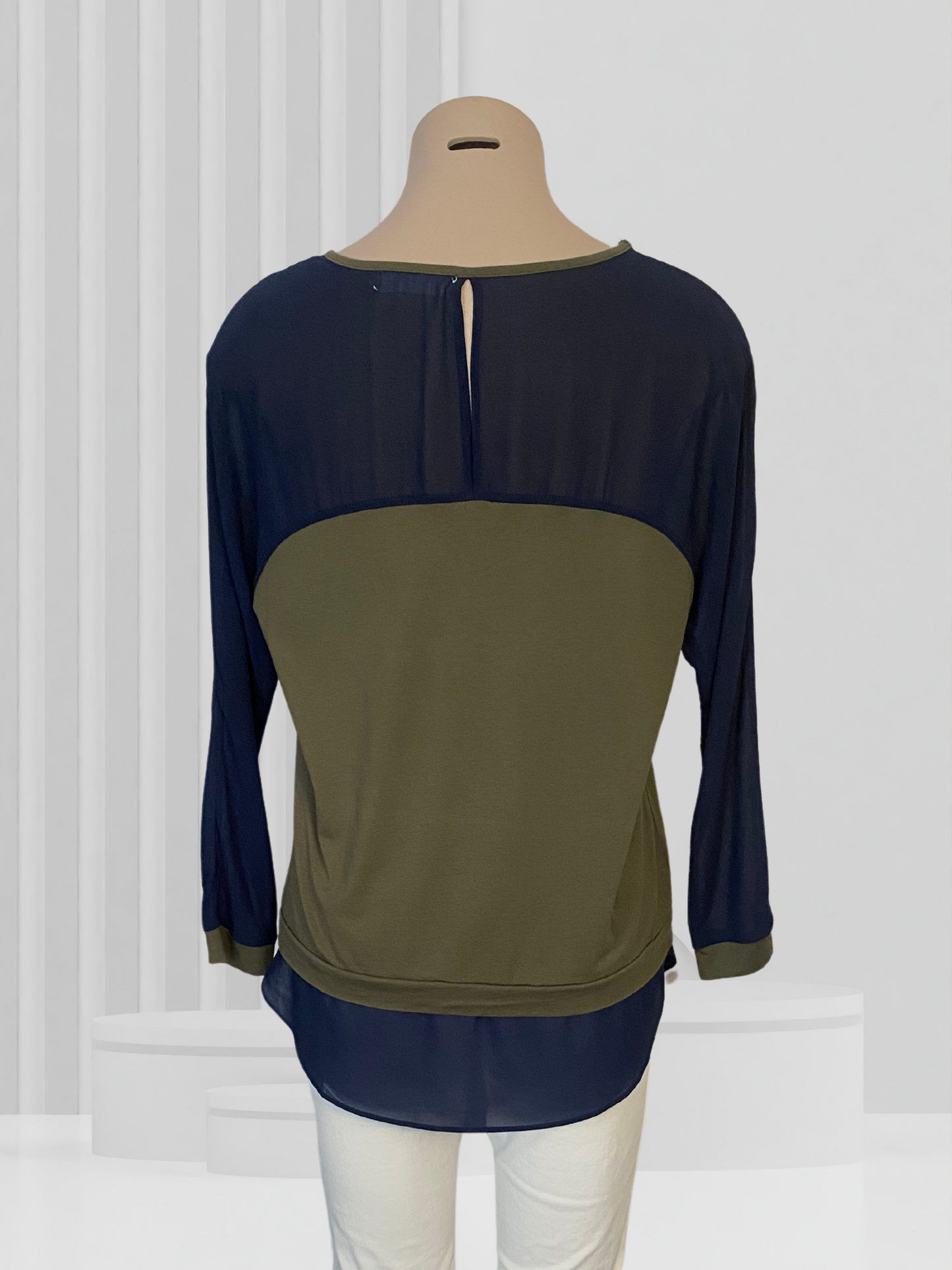 SEDUCE Navy & Green Top Size 12