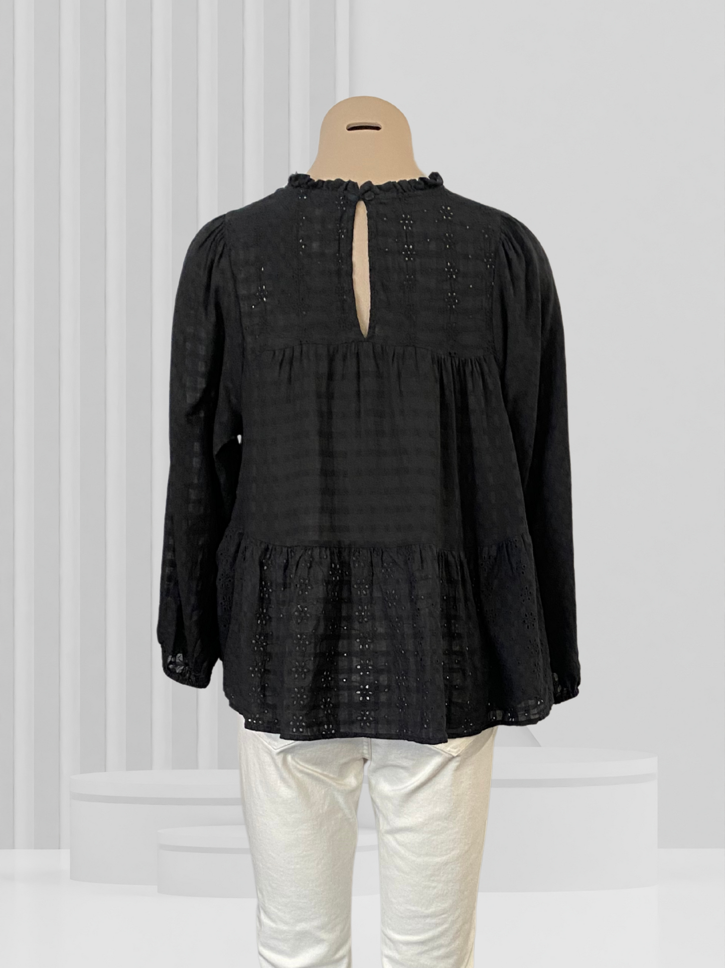 SASS Black Top Size 8