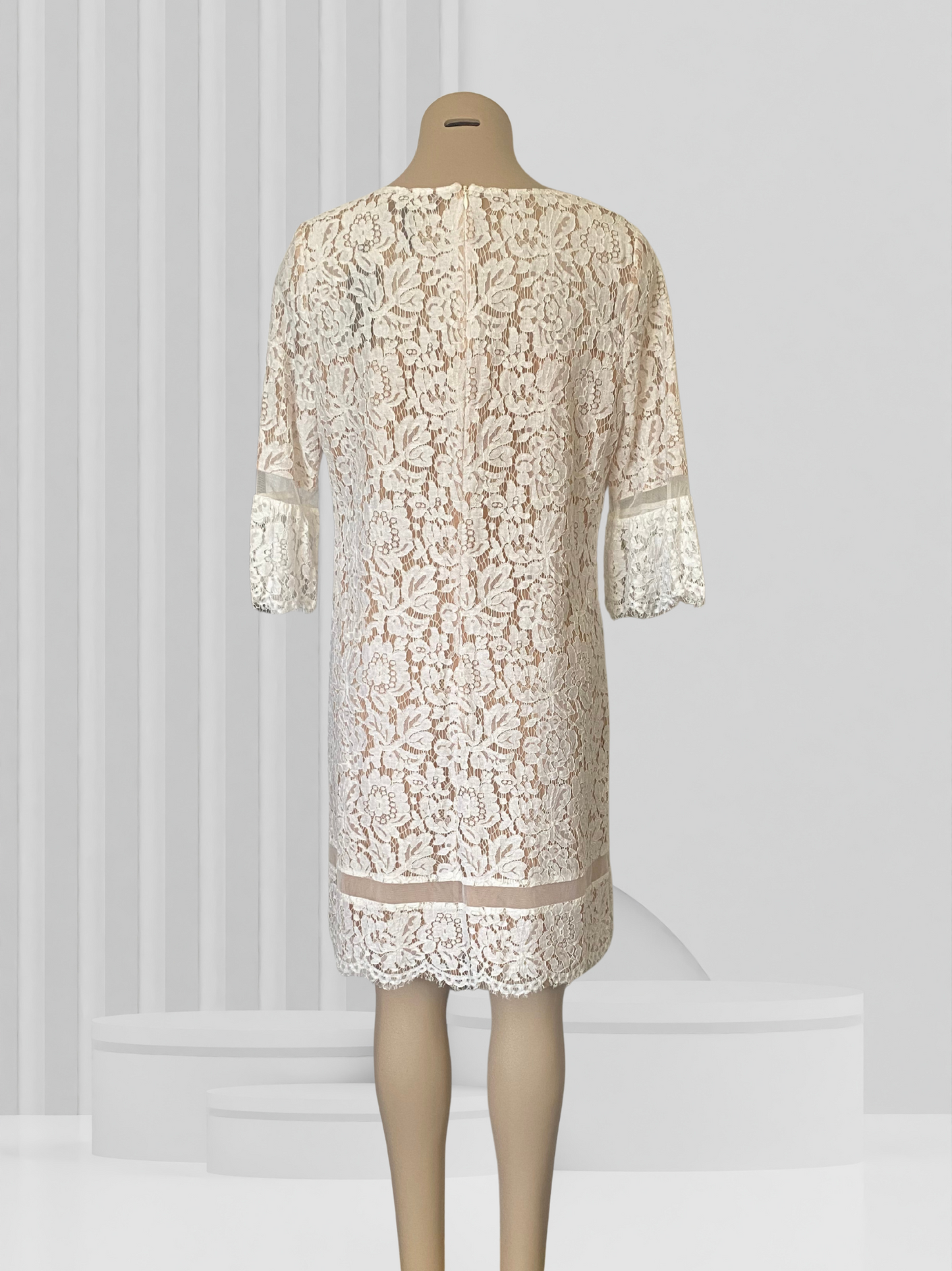 BCBG MAXAZRIA White Dress Size M
