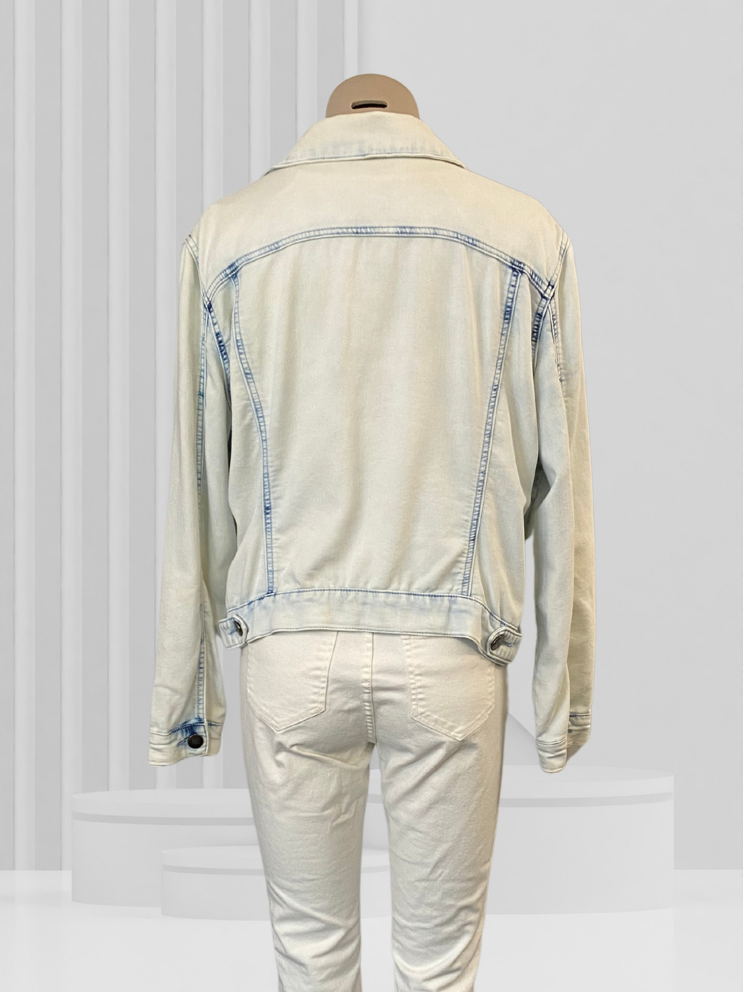 NEW LONDON Light Blue Denim Jacket Size M