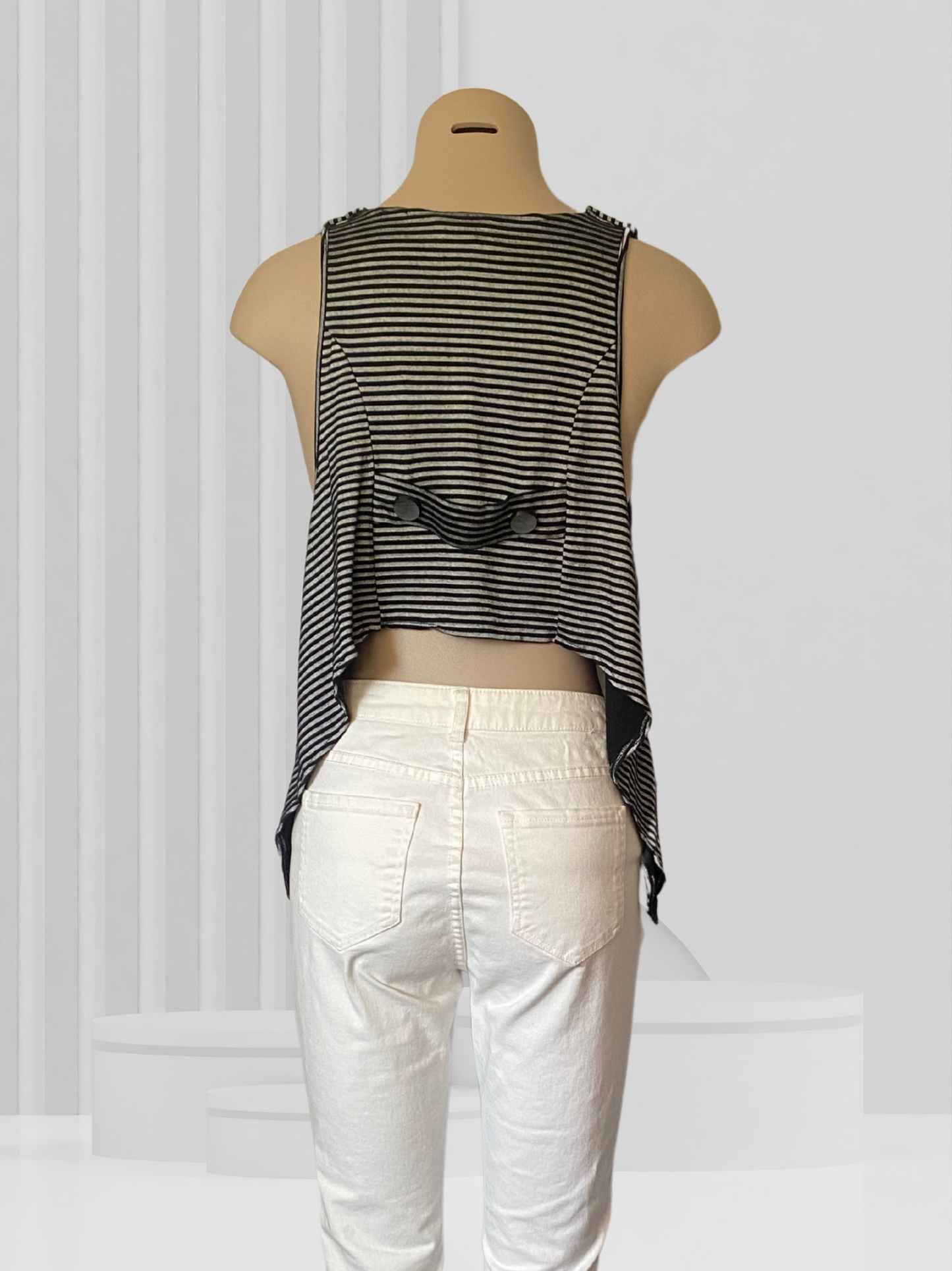 SCARLETT Silver & Black Top Size 14