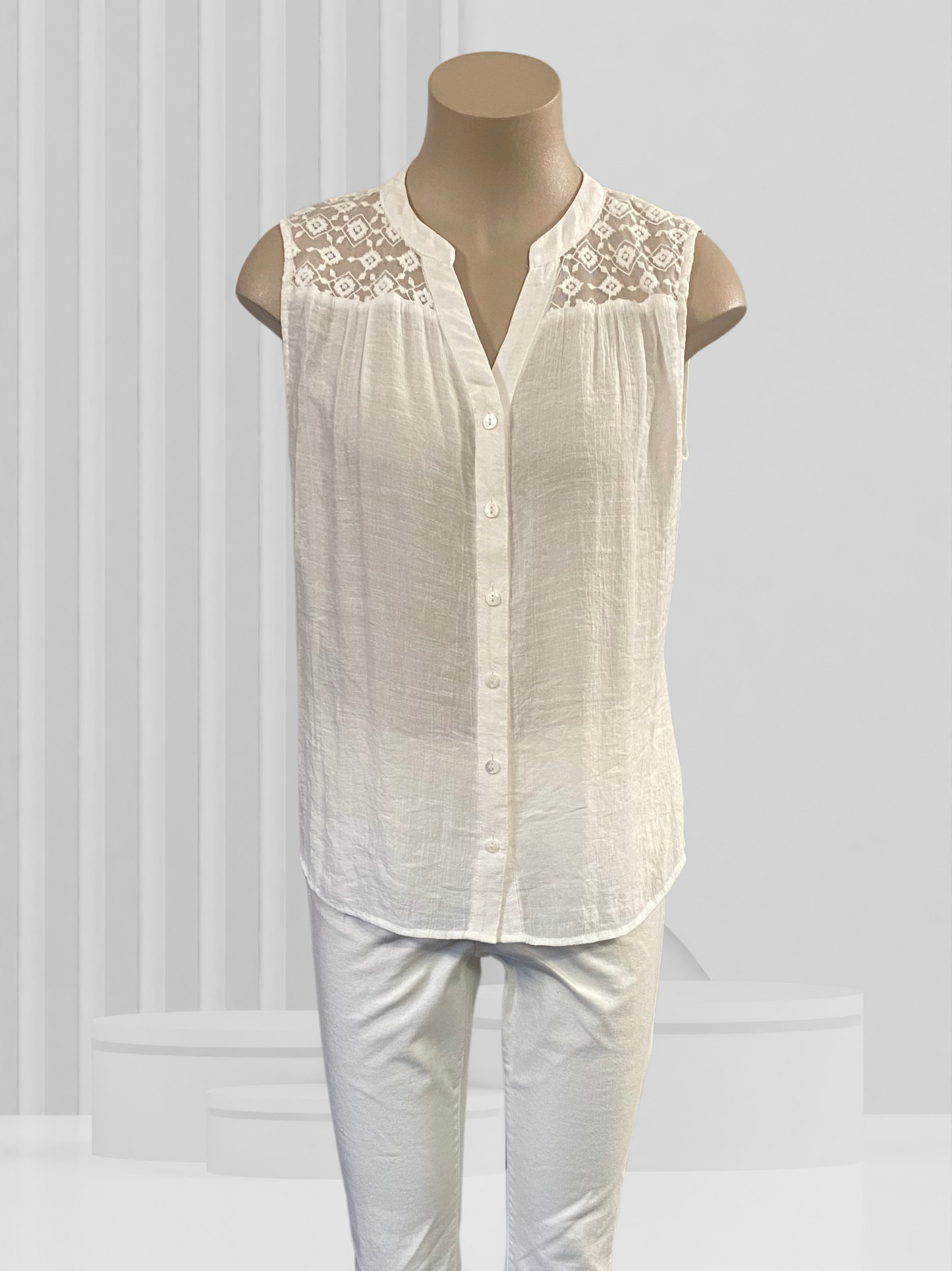 ZEST White Top Size 14