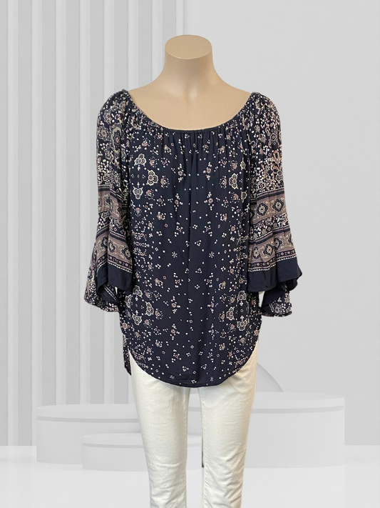 HOT LAVA Navy Top Size 14