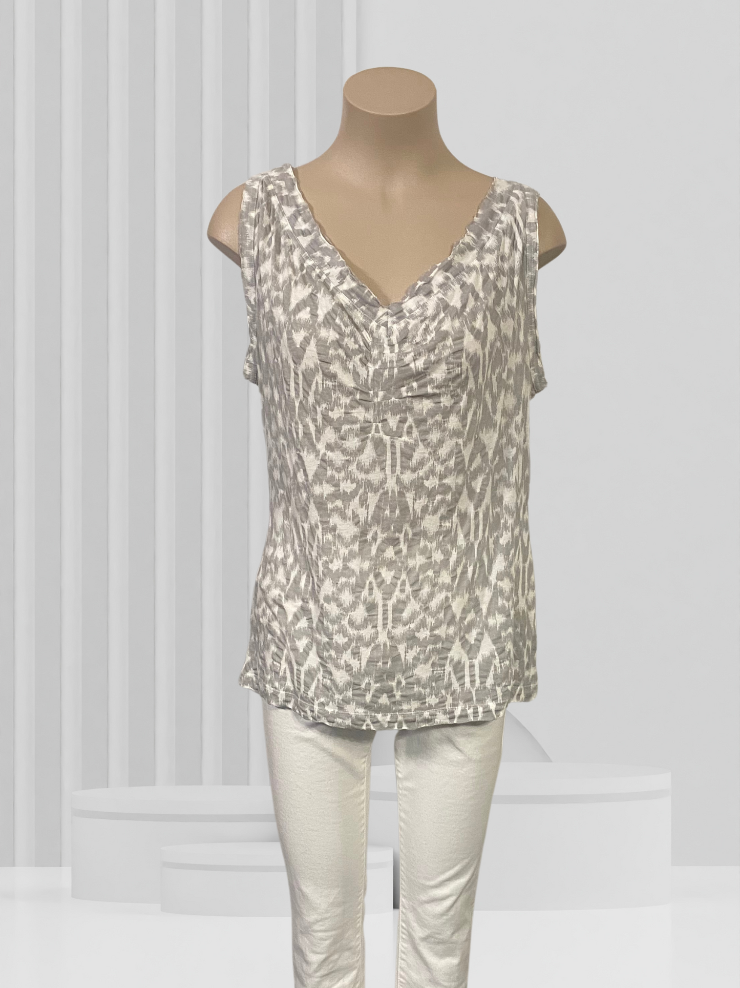 CALICO White & Grey Top Size 14