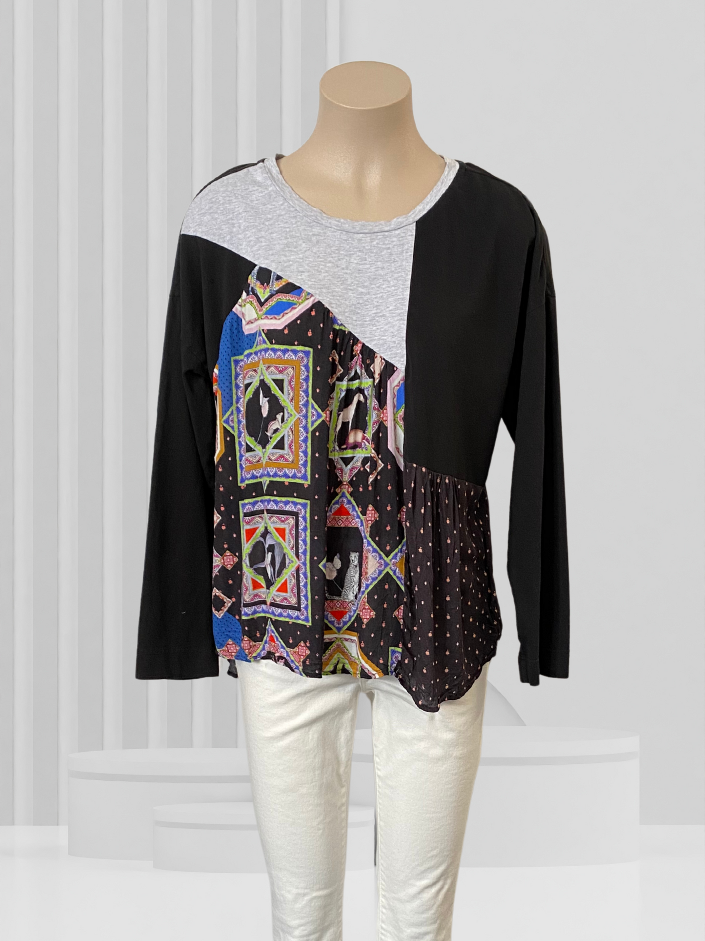 LANIA THE LABEL Black & Multi Top Size M