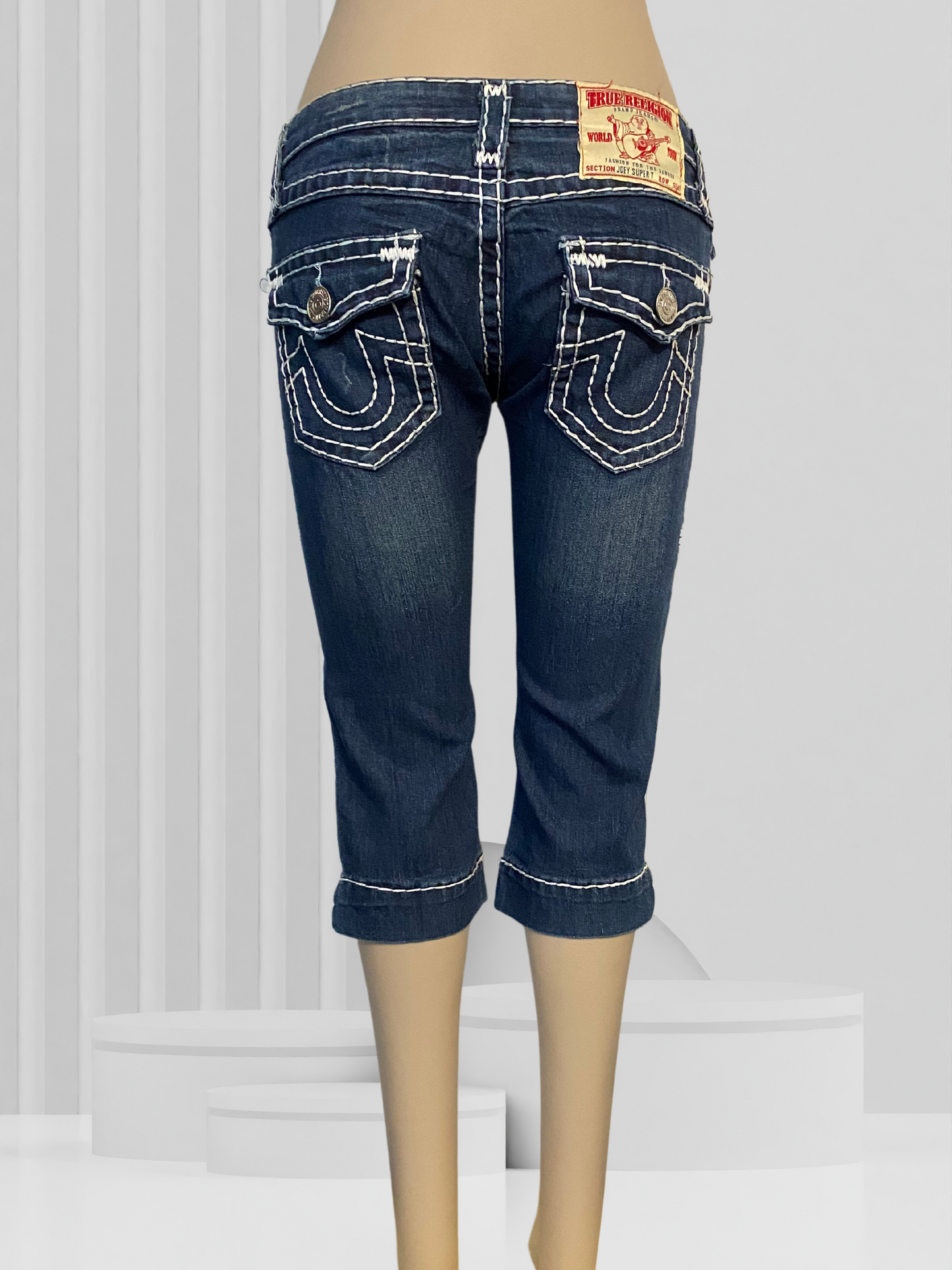 TRUE RELIGION 3/4 Jeans Size 29 (11)