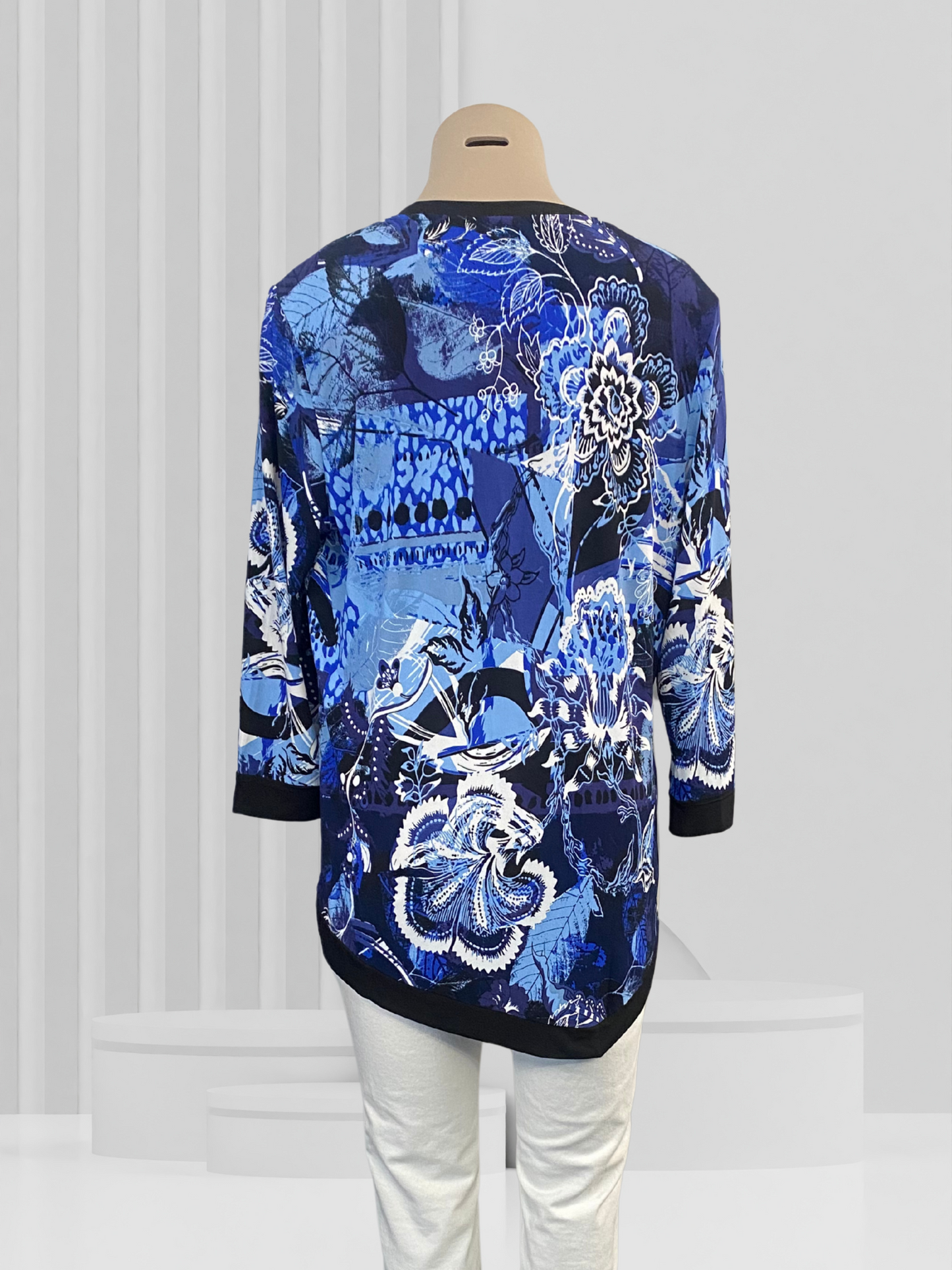 GRACE HILL Blue Top Size L