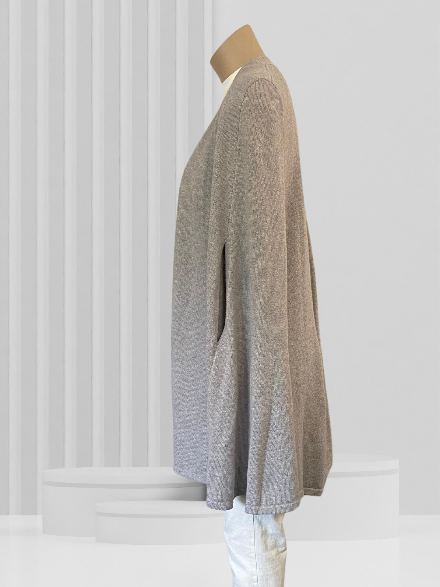 COUNTRY ROAD Grey Cape Size O/S