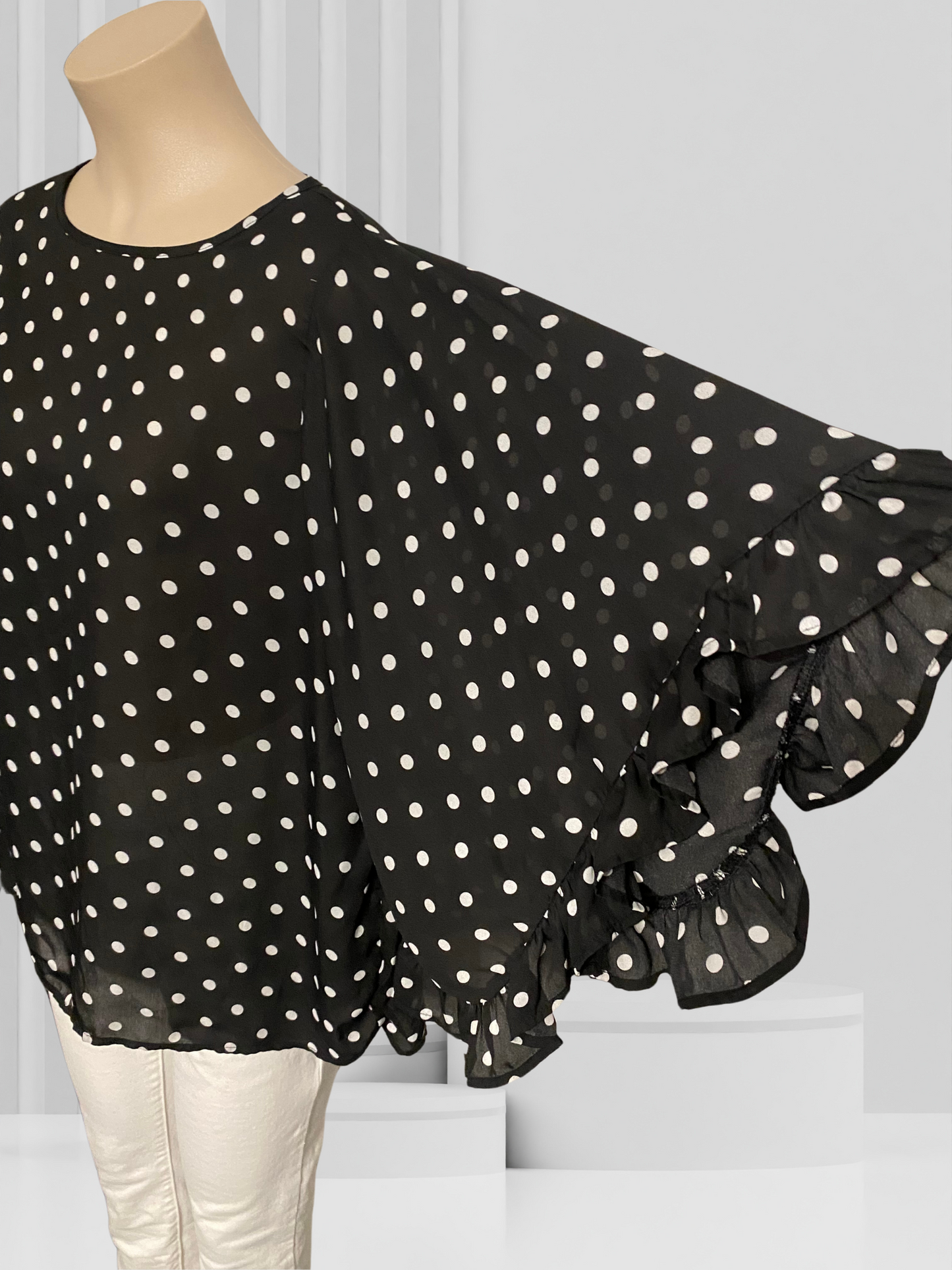 COCO & BELLE Black & White Top Size M