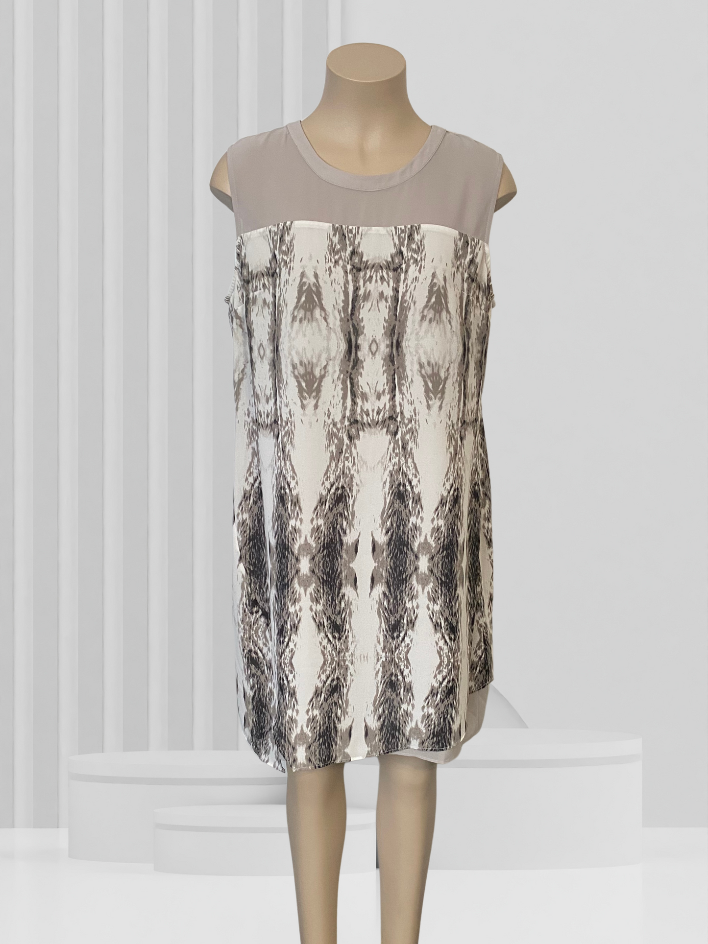 ATMOSPHERE STUDIO Grey & White Dress Size 12