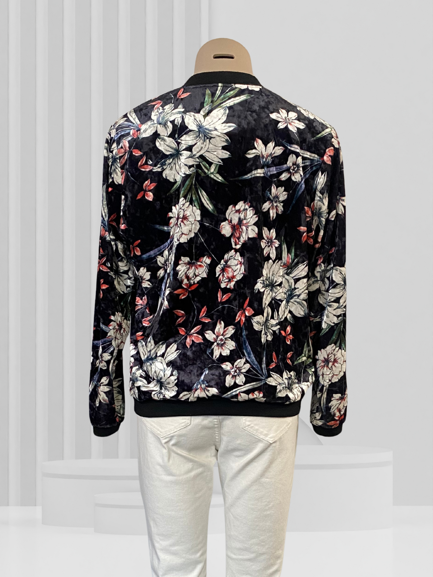 SEEKING LOLA Black Floral Jacket Size 10