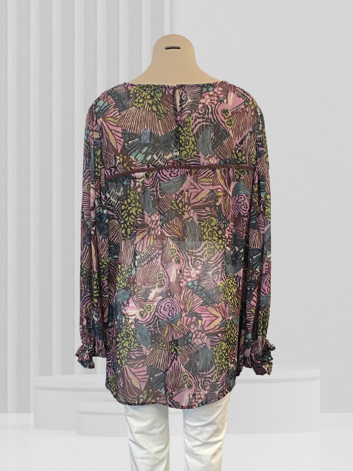 COCO & BELLE Lilac Top Size L