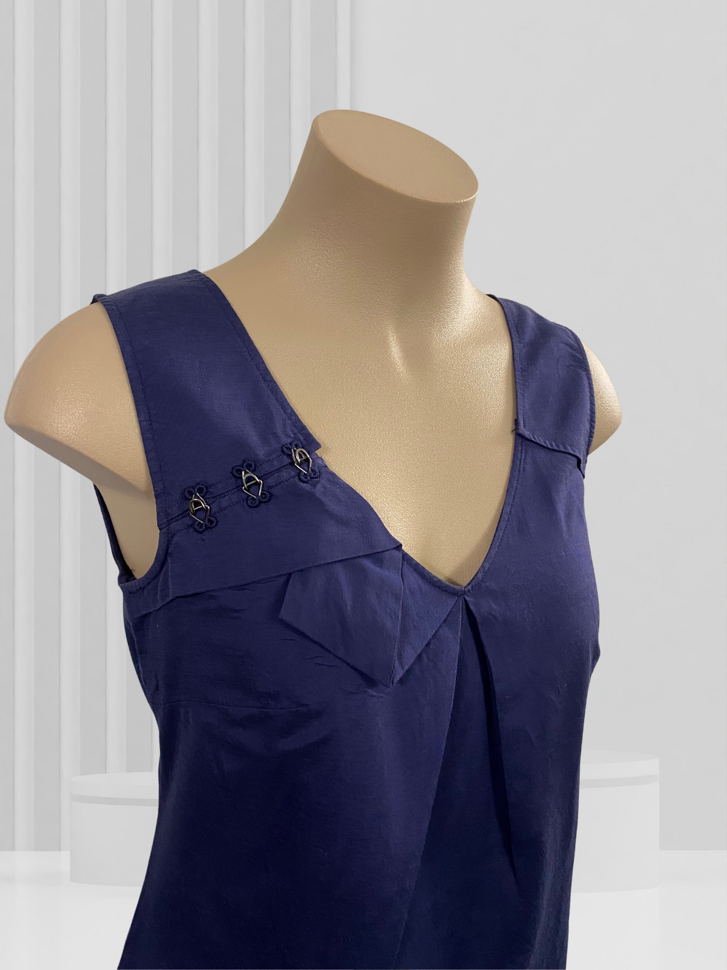 VERONIKA MAINE Navy Top Size 8