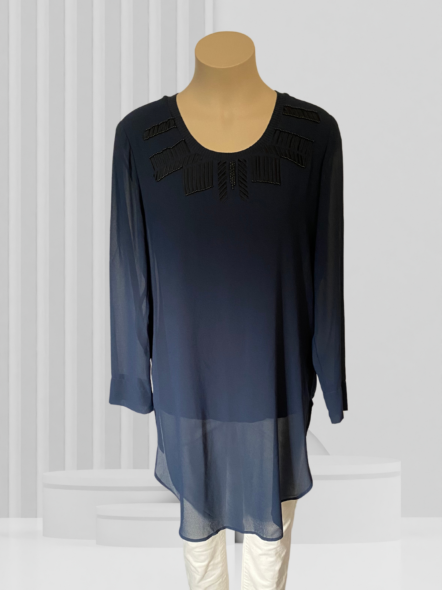 VERGE Navy Top Size M