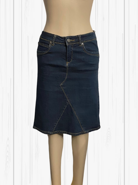 NEW LONDON Blue Denim Skirt Size 28