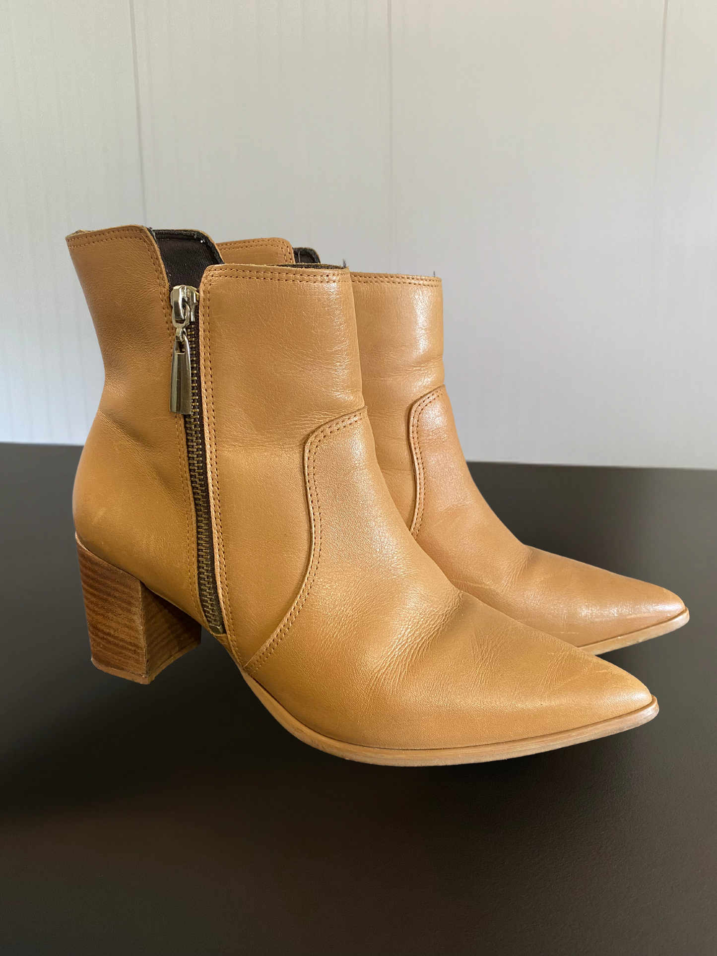 HEY MONDAY BY AUGUSTINE Tan Boots Size 38