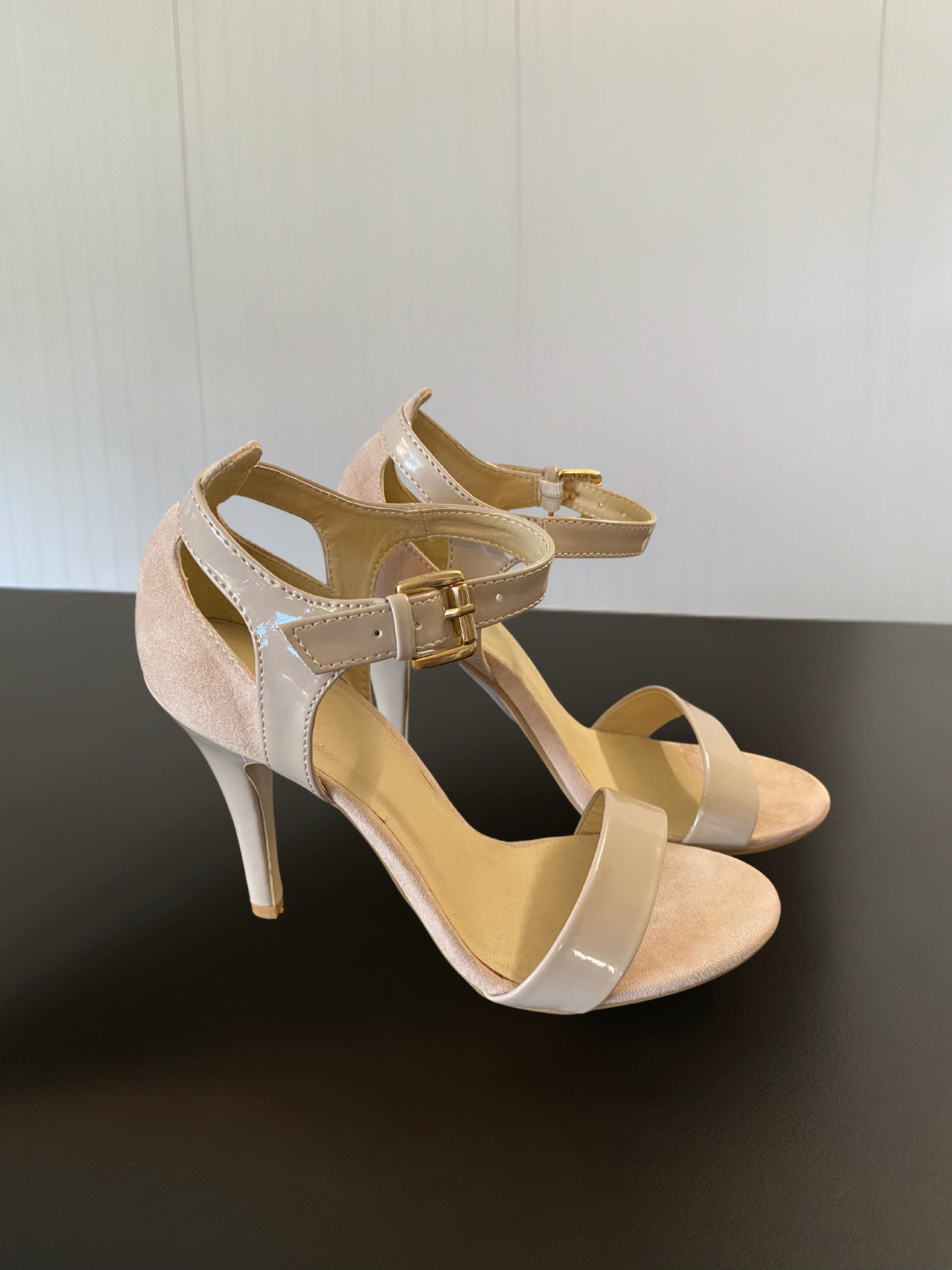 NOVO Nude Heels Size 8