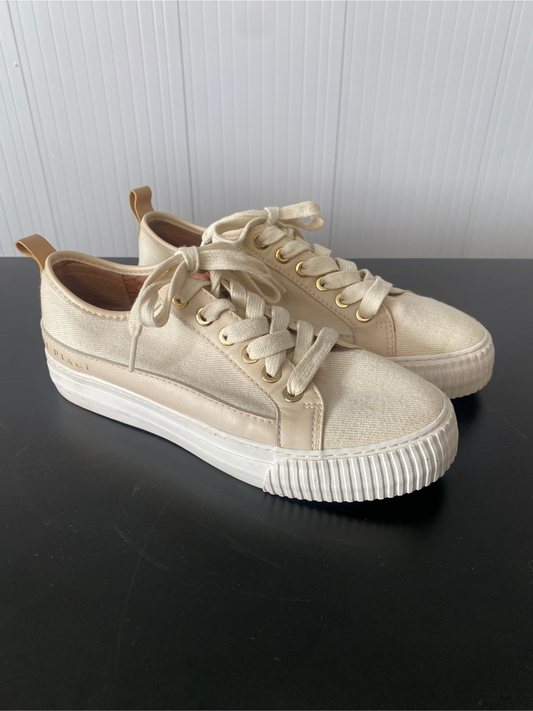 MI PIACI Cream Shoes Size 39