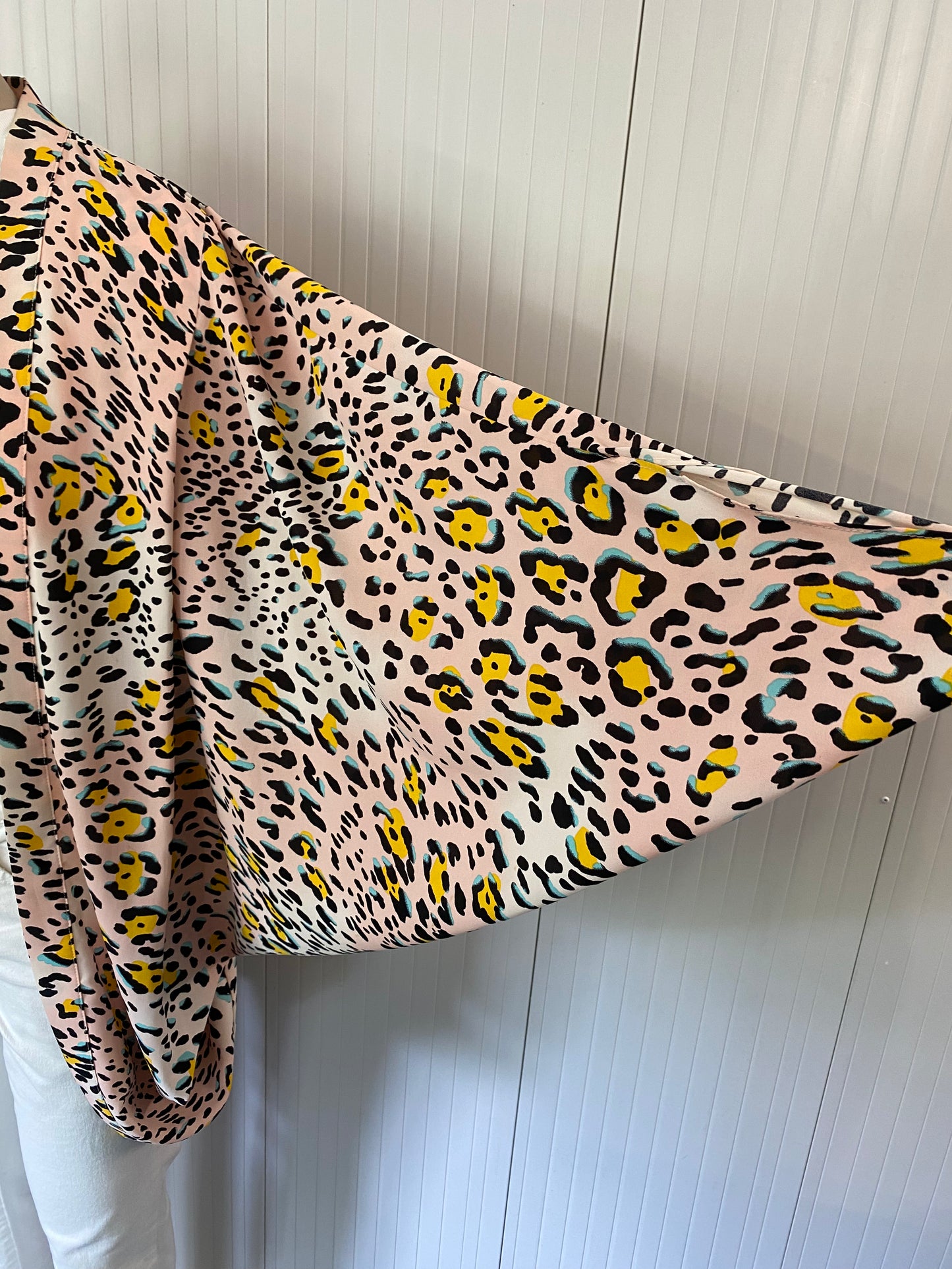 AUGUSTINE Pink & Multi Animal Print Kimono Size O/S