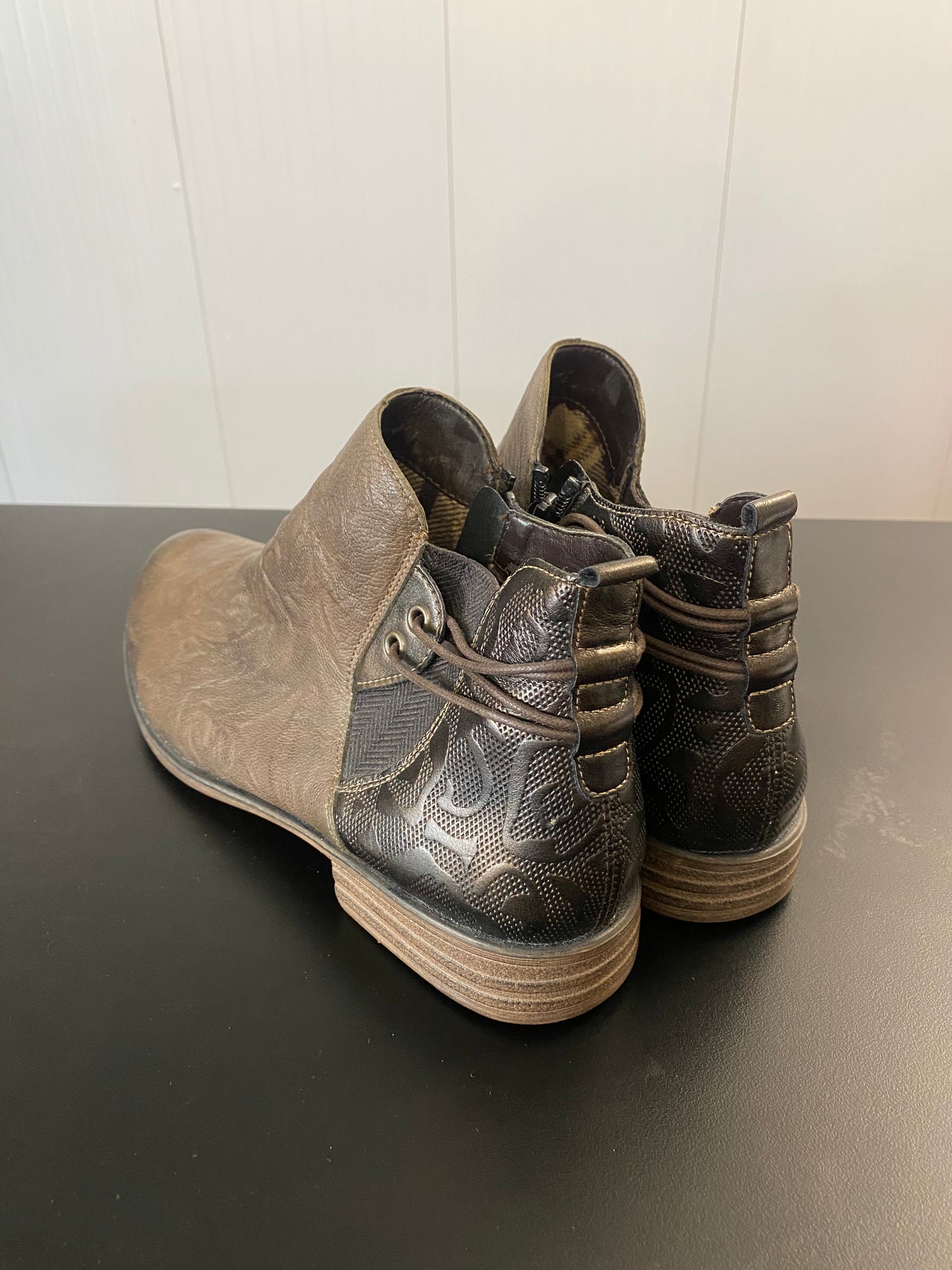 REMONTE Brown Boots Size 43