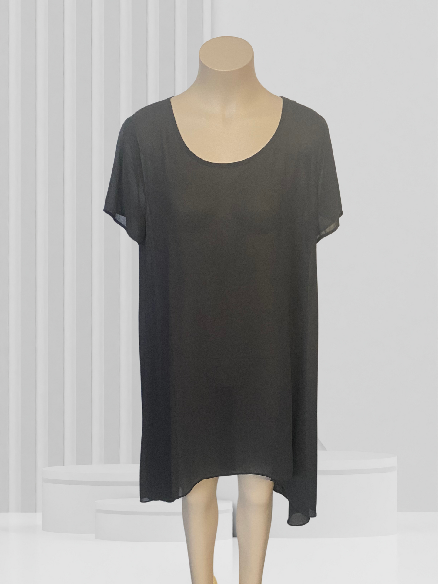 PRETTY BASICS BY AUGUSTINE Black Chiffon Top Size L